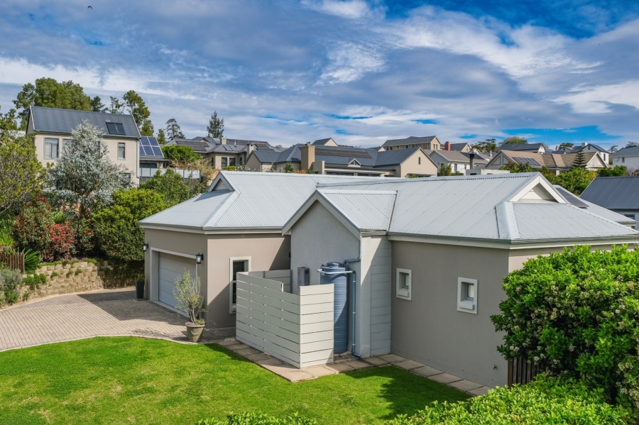 3 Bedroom Property for Sale in Kraaibosch Western Cape